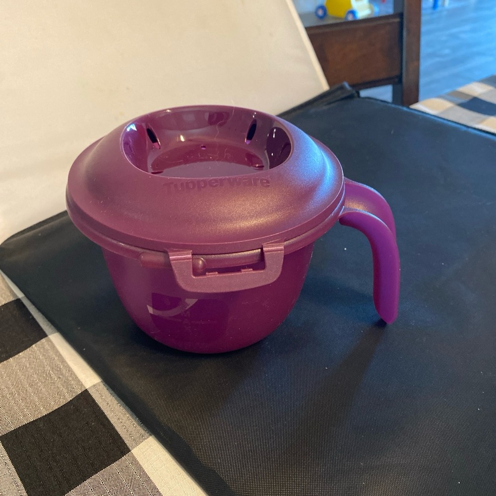 Tupperware Purple Microwave Bowl rice cooker